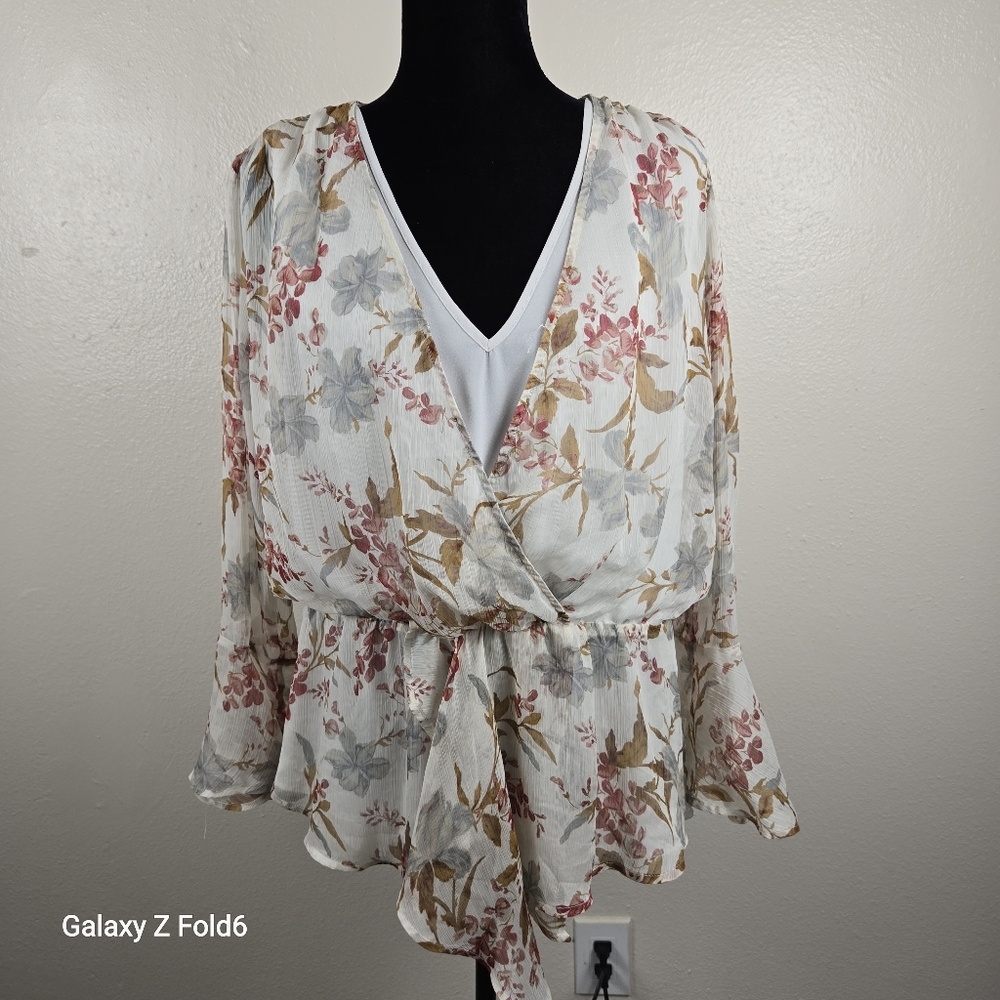 VINCE‎ CAMUTO Floral Wrap Peplum Blouse Long Sleeve Chiffon Top L Romantic Chic